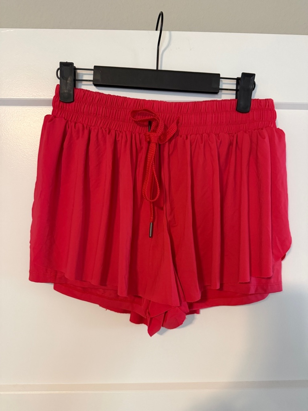 Red Women's Drawstring Ruffle Shorts